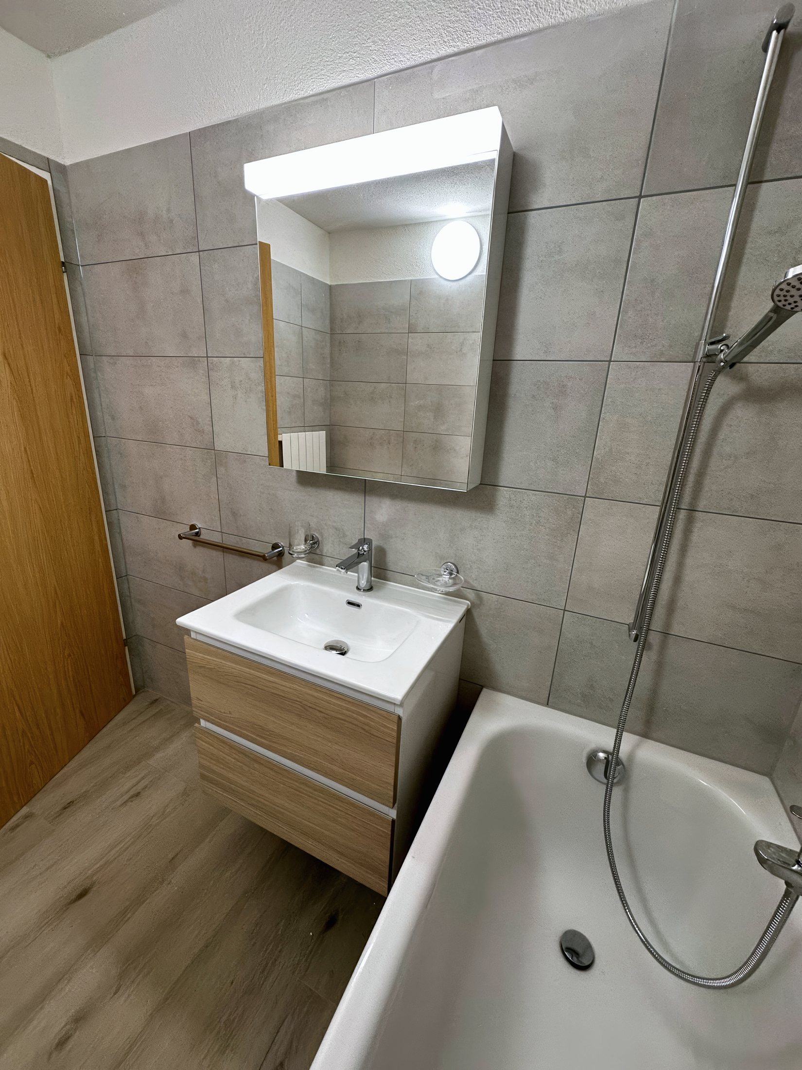 Bagno rosa rinnovato, dopo